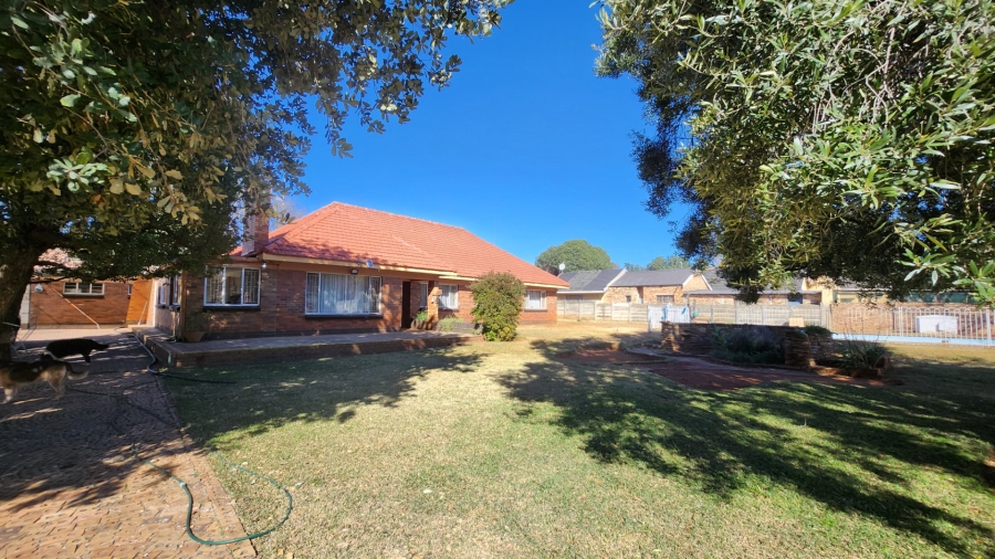 4 Bedroom Property for Sale in Stilfontein Ext 4 North West